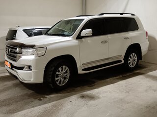 2016 Toyota Land Cruiser 200 Series Рестайлинг 2, белый, 4750000 рублей, вид 2