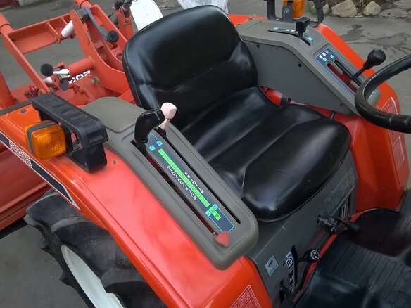 2012 Yanmar F-7, красный - вид 10