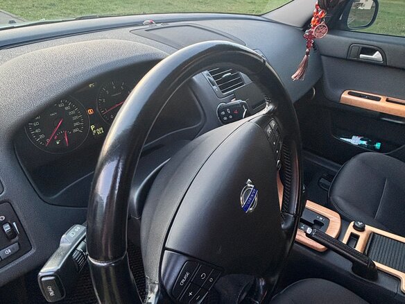 2011 Volvo S40 II Рестайлинг, белый, 980000 рублей - вид 9