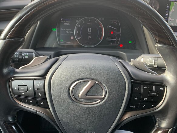 2019 Lexus ES 300h VII, синий, 4600000 рублей - вид 23