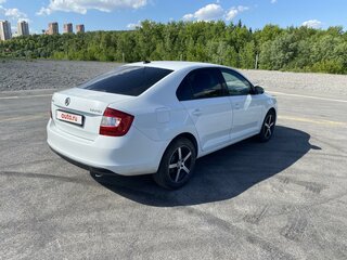 2017 Skoda Rapid I Рестайлинг, белый, 1050000 рублей, вид 4