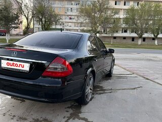 2008 Mercedes-Benz E-Класс 200 III (W211, S211) Рестайлинг, чёрный, 1200000 рублей, вид 3