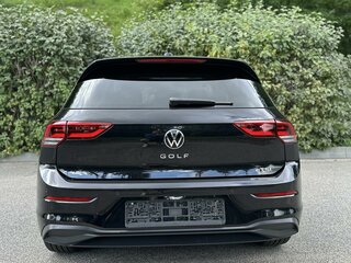 2021 Volkswagen Golf VIII, чёрный, 2250000 рублей, вид 4