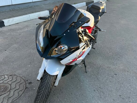 2017 BMW S 1000 RR, красный, 1550000 рублей - вид 2