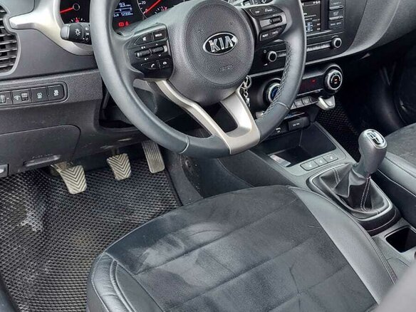 2020 Kia Rio IV, серый, 1450000 рублей - вид 4
