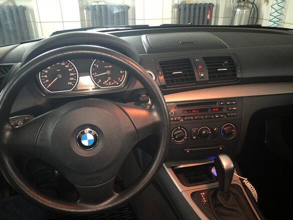 2011 BMW 1 серии 116i I (E81/E82/E87/E88) Рестайлинг, белый - вид 9