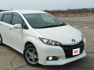 2013 Toyota Wish II Рестайлинг, белый, 2000000 рублей, вид 1