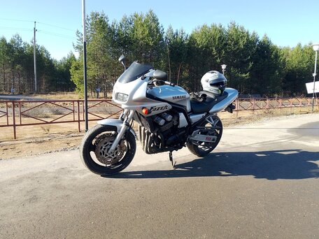 1997 Yamaha FZ400, серебристый, 270000 рублей, вид 1