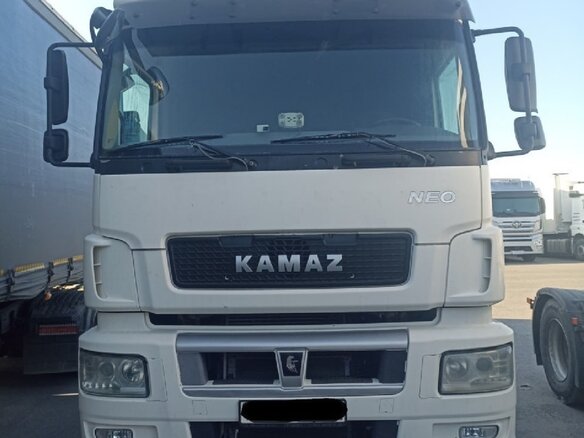 2017 КамАЗ 5490, белый, 3350000 рублей