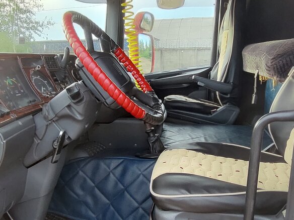 2000 Scania 4-Series, белый, 1500000 рублей - вид 7