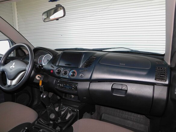 2014 Mitsubishi L200 IV, чёрный - вид 7