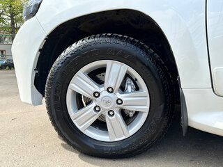 2013 Toyota Land Cruiser 200 Series Рестайлинг 1, белый, 4760000 рублей, вид 4