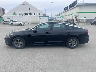 2021 Kia K5 III, чёрный, 2650000 рублей, вид 4