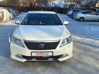 2011 Toyota Camry Japan Market VII (XV50), белый, 1900000 рублей, вид 3