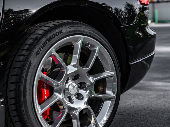 2005 Dodge Viper SRT-10 III, чёрный - вид 13