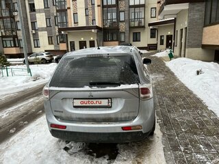 2012 Mitsubishi Outlander III, серебристый, 1800000 рублей, вид 3