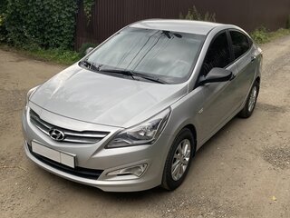 2016 Hyundai Solaris I Рестайлинг, серебристый, 1000000 рублей, вид 3