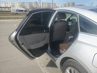 2015 Hyundai Sonata VII (LF), серый, 1300000 рублей, вид 4