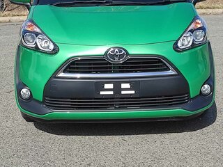 2017 Toyota Sienta II, зелёный, 1450000 рублей, вид 3
