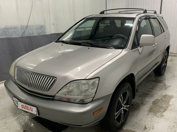 2000 Lexus RX 300 I, серебристый, 800000 рублей