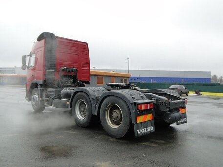 2012 Volvo FM, красный, 4450000 рублей, вид 5