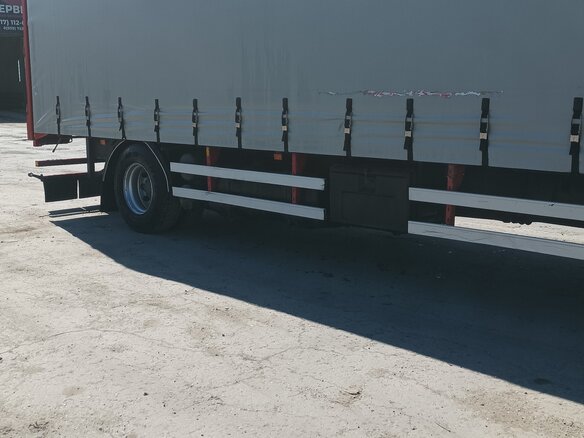 2000 DAF CF 75, красный, 2650000 рублей - вид 11