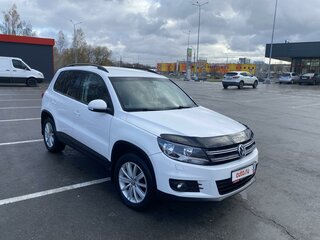2011 Volkswagen Tiguan I Рестайлинг, белый, 1050000 рублей, вид 2