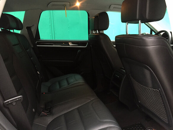 2014 Volkswagen Touareg II, чёрный - вид 10