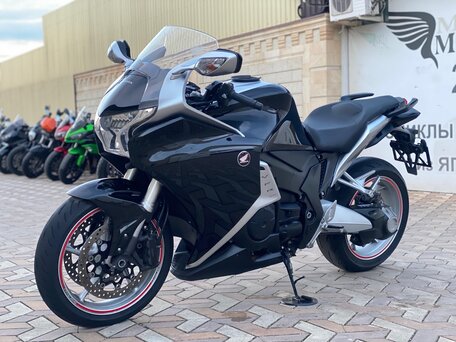 2011 Honda VFR 1200, чёрный, 900000 рублей, вид 2