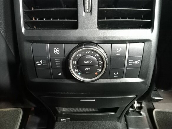 2017 Mercedes-Benz GLS 350 d I (X166), белый, 5000000 рублей - вид 6