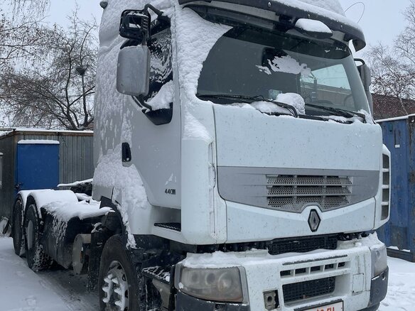 2012 Renault Premium, белый, 3000000 рублей - вид 2