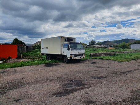 1990 Mitsubishi L-Series, белый, 349999 рублей, вид 2