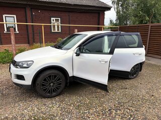 2010 Volkswagen Touareg II, белый, 2950000 рублей, вид 3