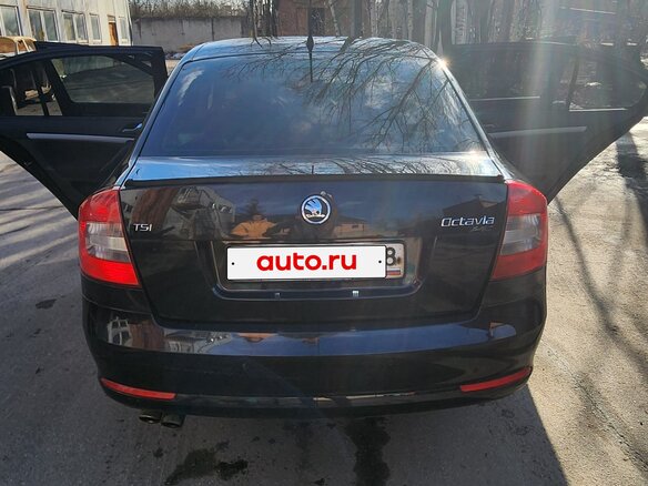 2011 Skoda Octavia II (A5) Рестайлинг, чёрный, 599999 рублей - вид 5