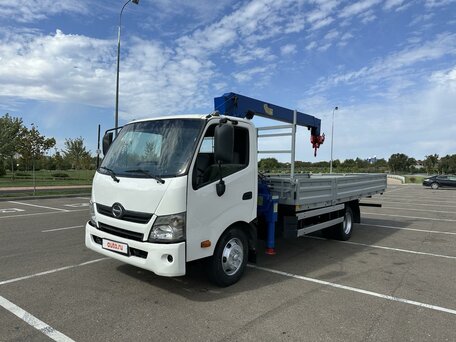 2013 Hino Series 300 (Dutro), белый, 3950000 рублей, вид 1
