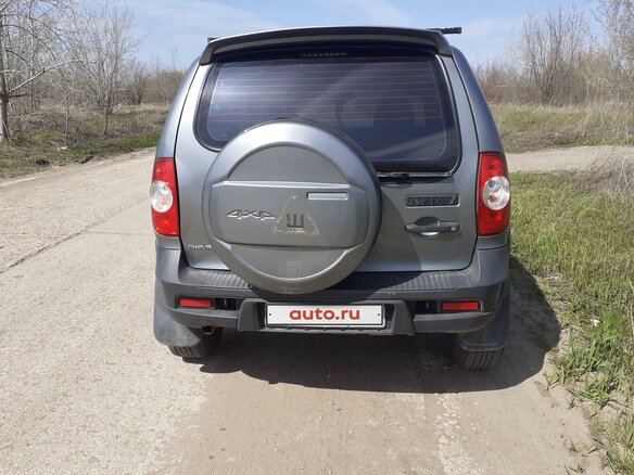 2014 Chevrolet Niva I Рестайлинг, серый, 650000 рублей - вид 1