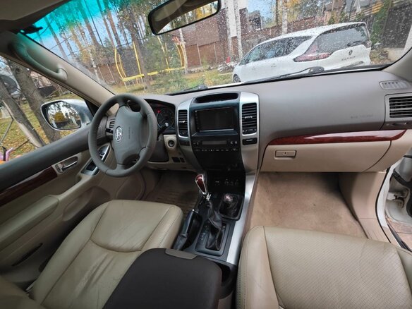2004 Toyota Land Cruiser Prado 5-speed 120 Series, белый, 1650000 рублей - вид 9