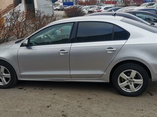 2013 Volkswagen Jetta VI, серебристый, 1300000 рублей, вид 4