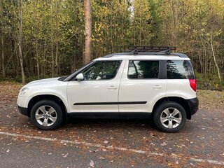 2013 Skoda Yeti I, белый, 860000 рублей, вид 2