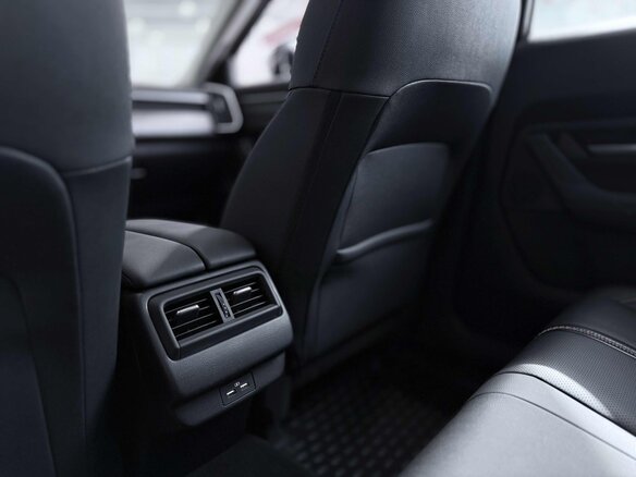 2025 Mazda CX-50, красный, 4720000 рублей - вид 22