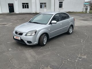 2010 Kia Rio II Рестайлинг, серебристый, 630000 рублей, вид 3