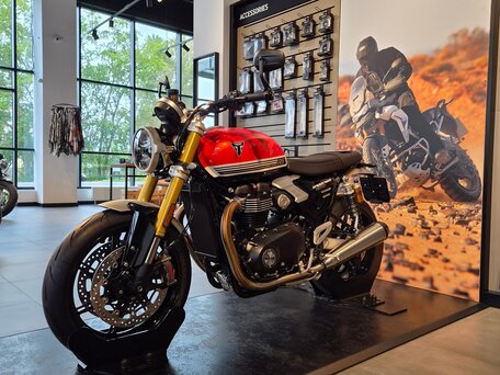 2026 Triumph Speed Twin, оранжевый, 2570000 рублей, вид 3