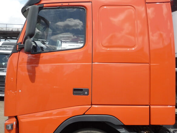 2013 Volvo FH, красный, 7800000 рублей - вид 20