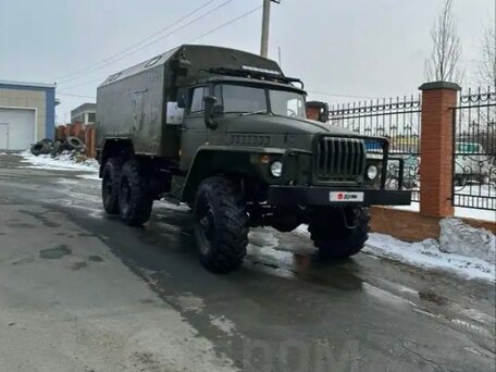 2023 Урал 4320, зелёный, 2500000 рублей, вид 1