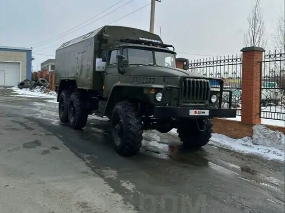 2023 Урал 4320, зелёный, 2500000 рублей