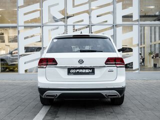 2018 Volkswagen Teramont I, белый, 2895000 рублей, вид 4