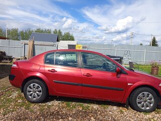 2006 Renault Megane II Рестайлинг, красный, 300000 рублей, вид 3