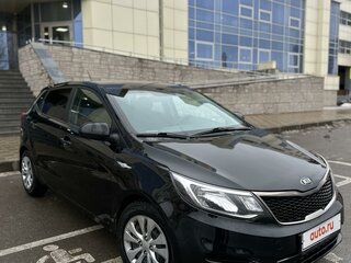 2016 Kia Rio III Рестайлинг, чёрный, 1200000 рублей, вид 2