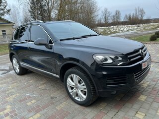 2011 Volkswagen Touareg II, чёрный, 2107000 рублей, вид 4
