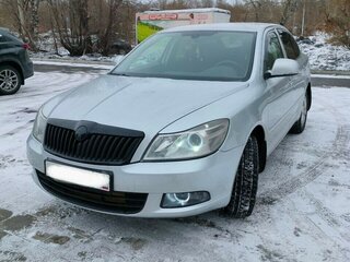 2013 Skoda Octavia II (A5) Рестайлинг, серебристый, 1200000 рублей, вид 2
